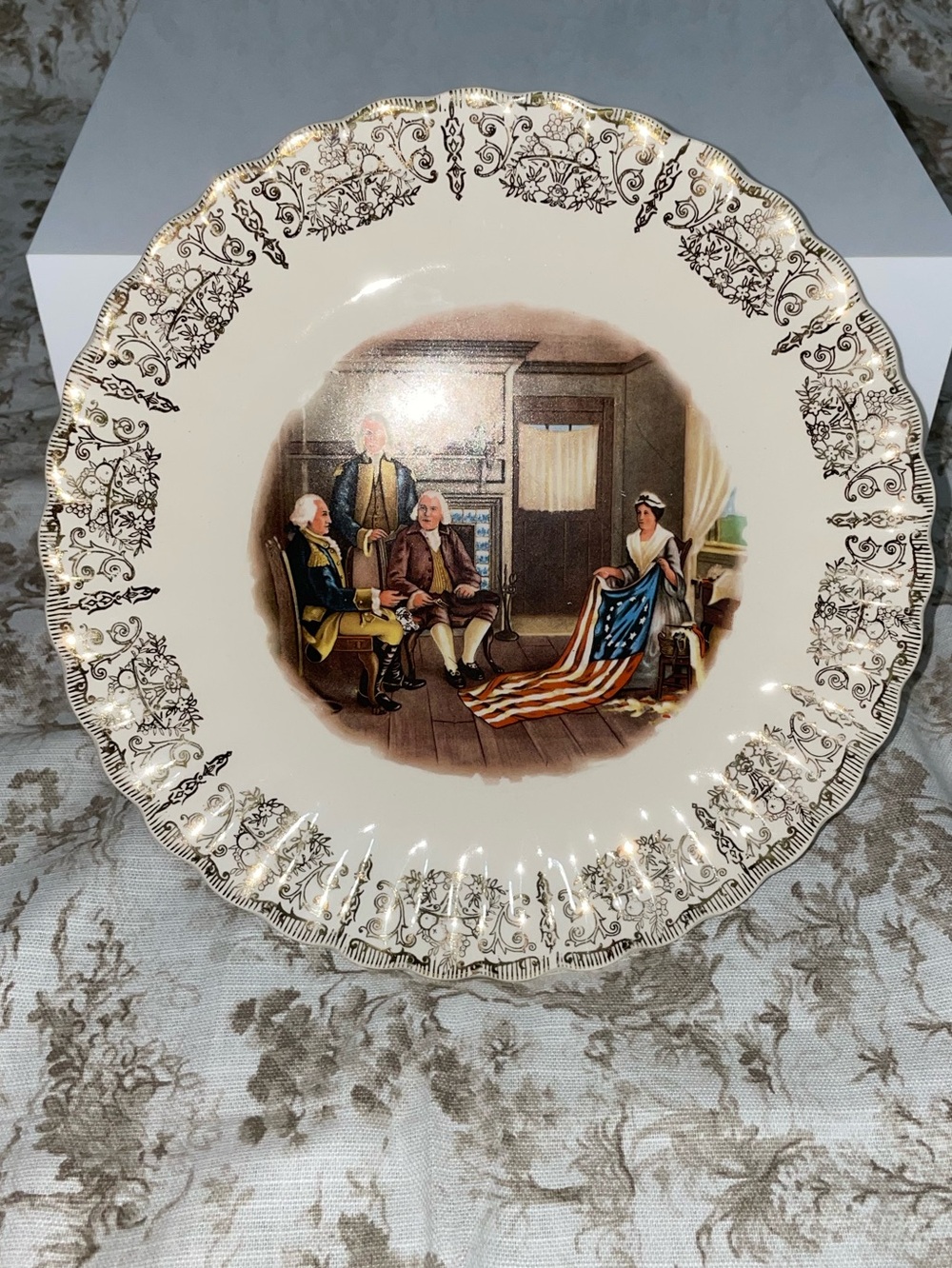 Cream and 22k Gold edge design historic collectors plate